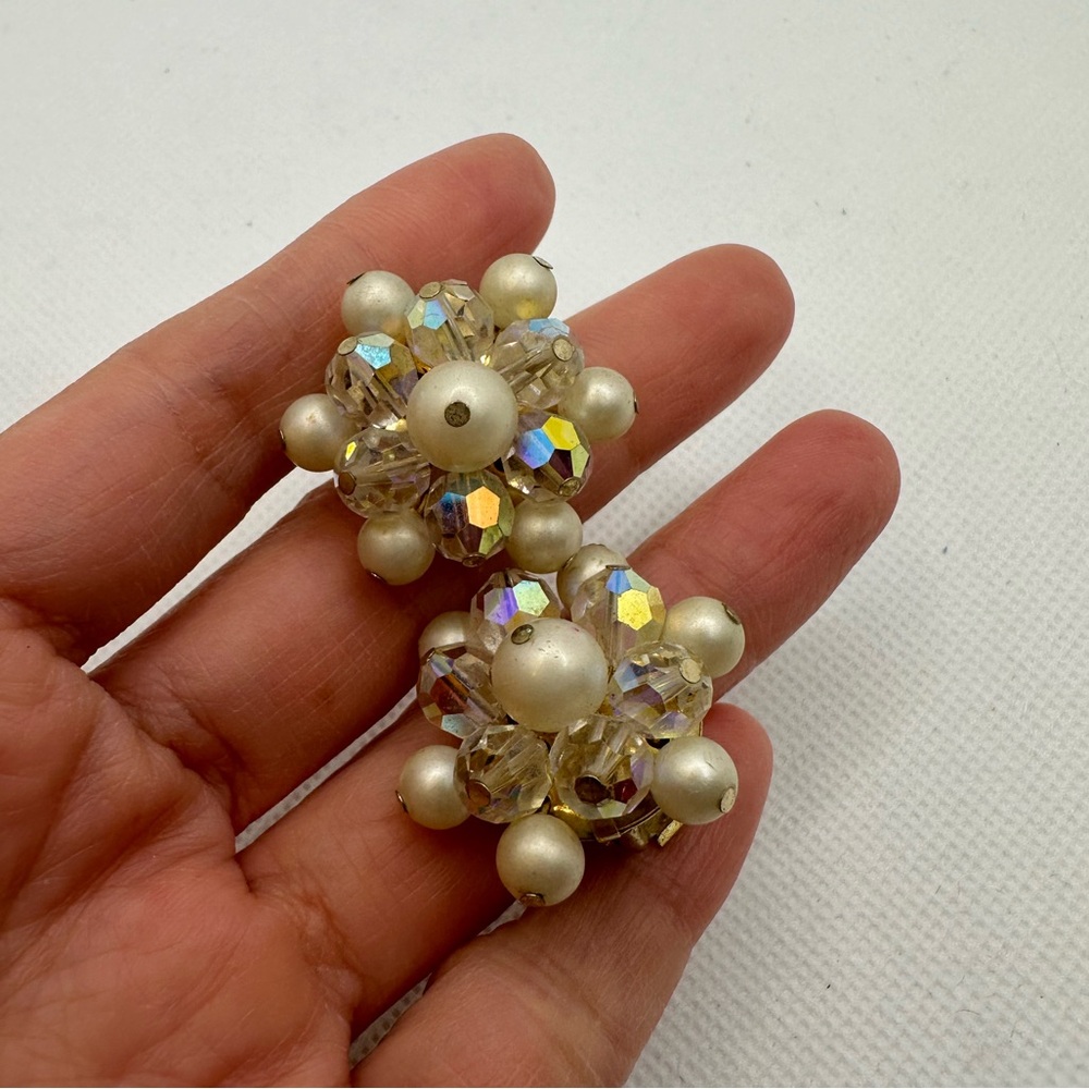 Stunning signed Alice Caviness faux pearl AB clip earrings